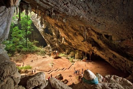 Phraya-Nakhorn-cave-2