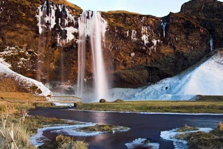 Vaccinated Travellers Welcomed in Iceland