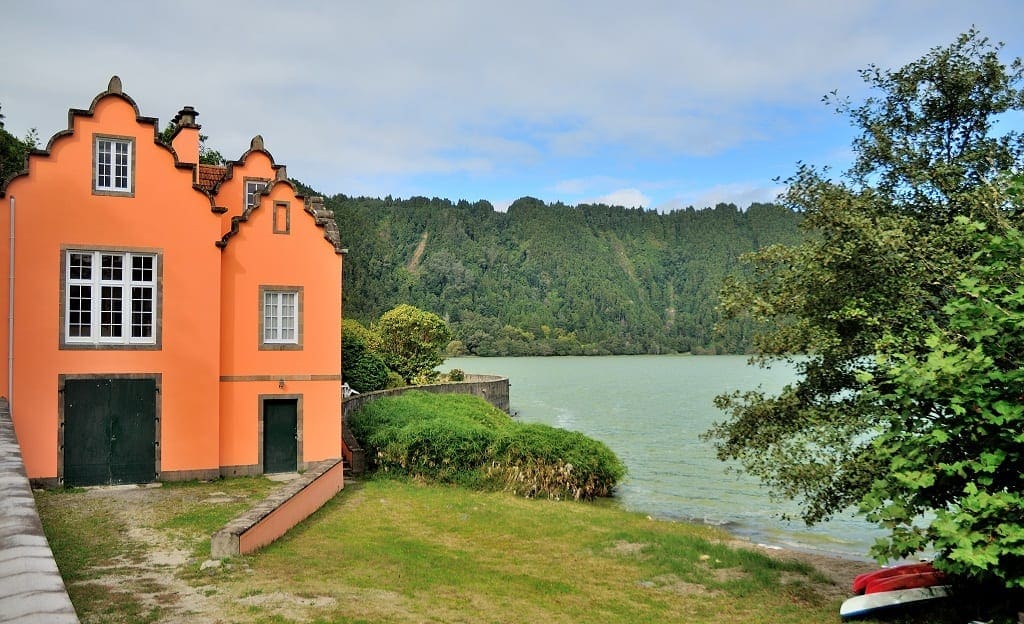 Lake Furnas on S. Miguel island - © Dnuno