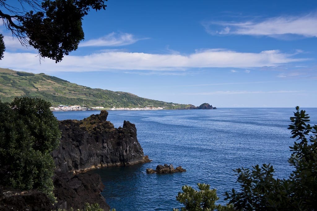 Sea trail at Lajes do Pico - © Aldeia Fonte