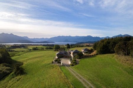 Cabot Lodge: New Zealand Luxury Lodge