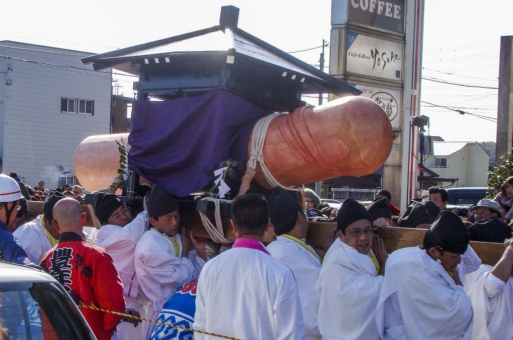 かなまら祭り