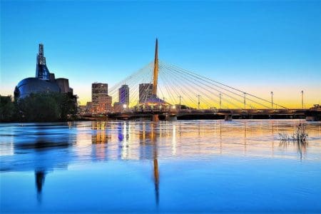 skylines.img-507.esplanade-riel-and-the-canadian-museum-for-human-rights