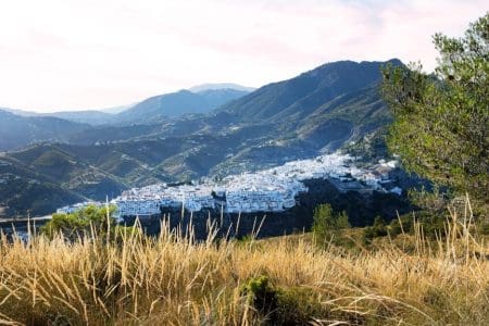 Hiking in Nerja to Cruz de Pinto