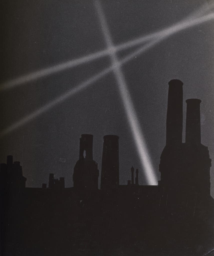 Searchlights over London_Bill Brandt_Date unknown © Bill Brandt Bill Brandt Archive Ltd.