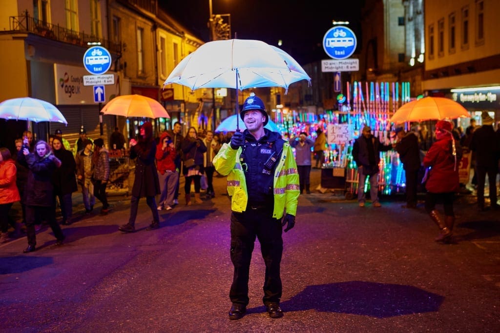 The-Umbrella-Project-Cirque-Bijou-Lumiere-Durham-2017.-Produced-by-Artichoke.-Photo-by-Matthew-Andrews