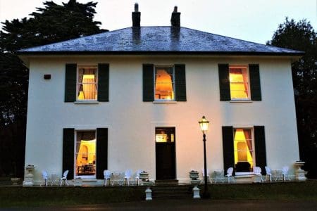 Elm Grove Country House: B&B With Bells On