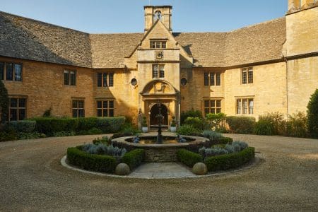 Foxhill Manor : Hire your Own Manor House