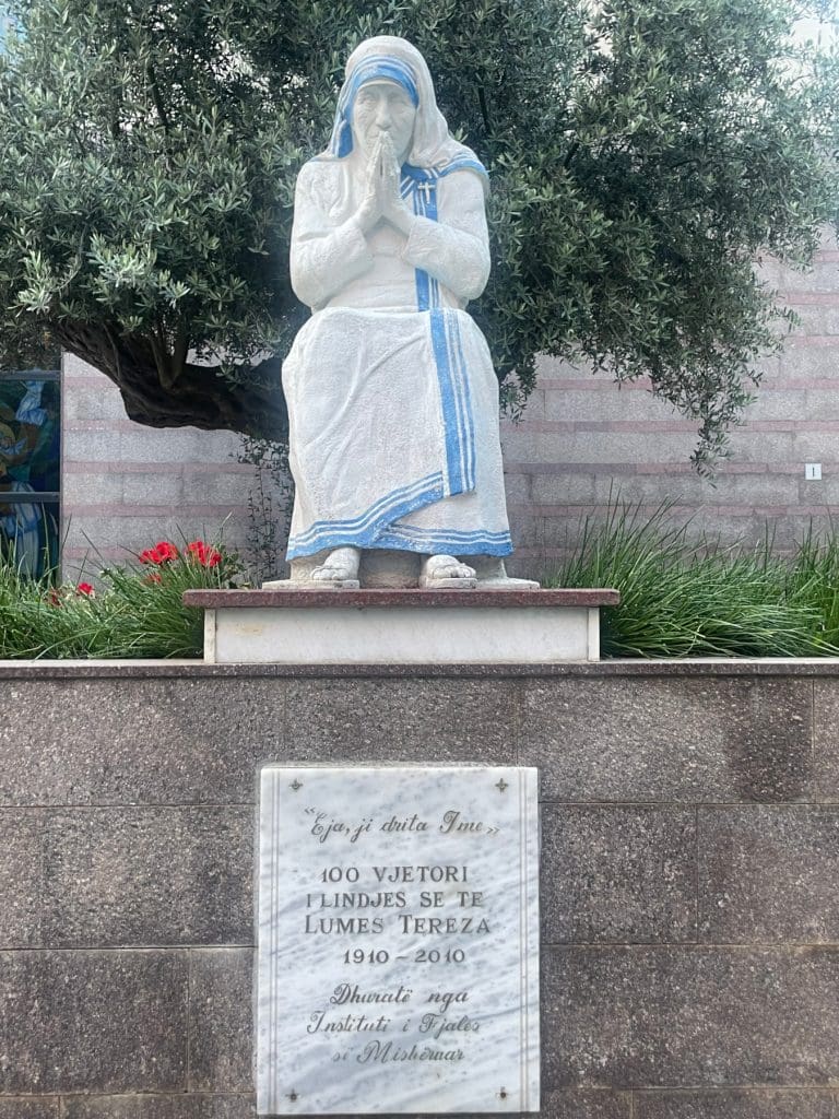 Mother Teresa statue