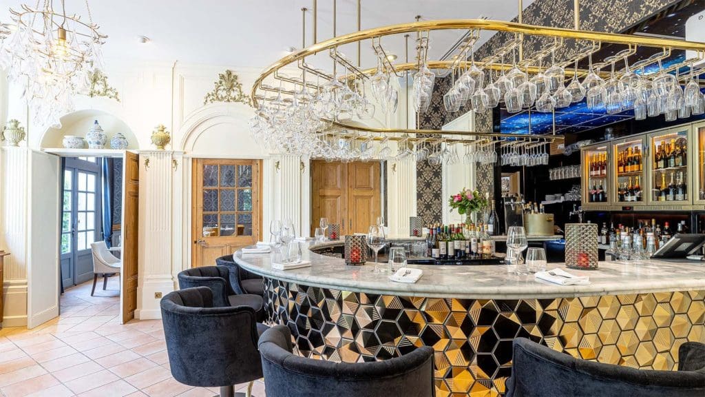 Oyster and Champagne bar at Chateau de Candie, c. Art Prism