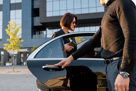 Travel to Explore: Your Guide to Exceptional Car Service in Orlando