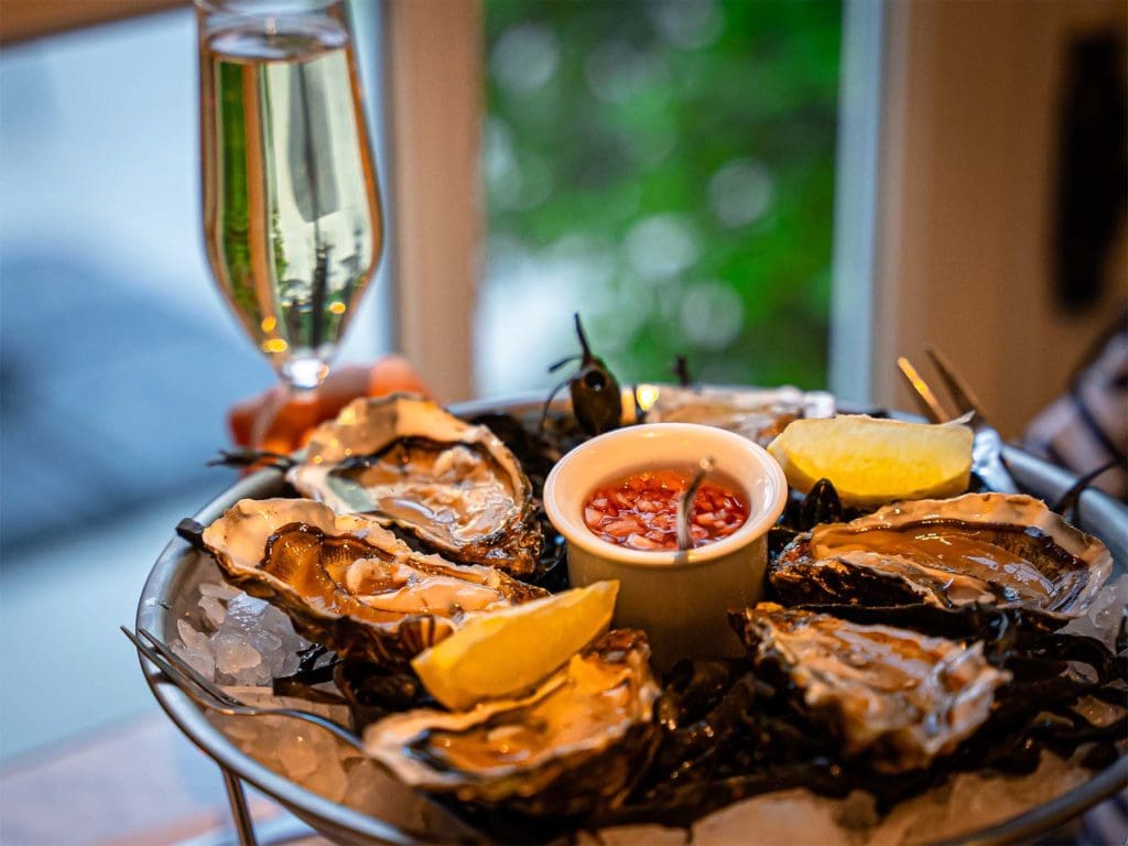 Oysters and champagne, photo by Lucas Pavy