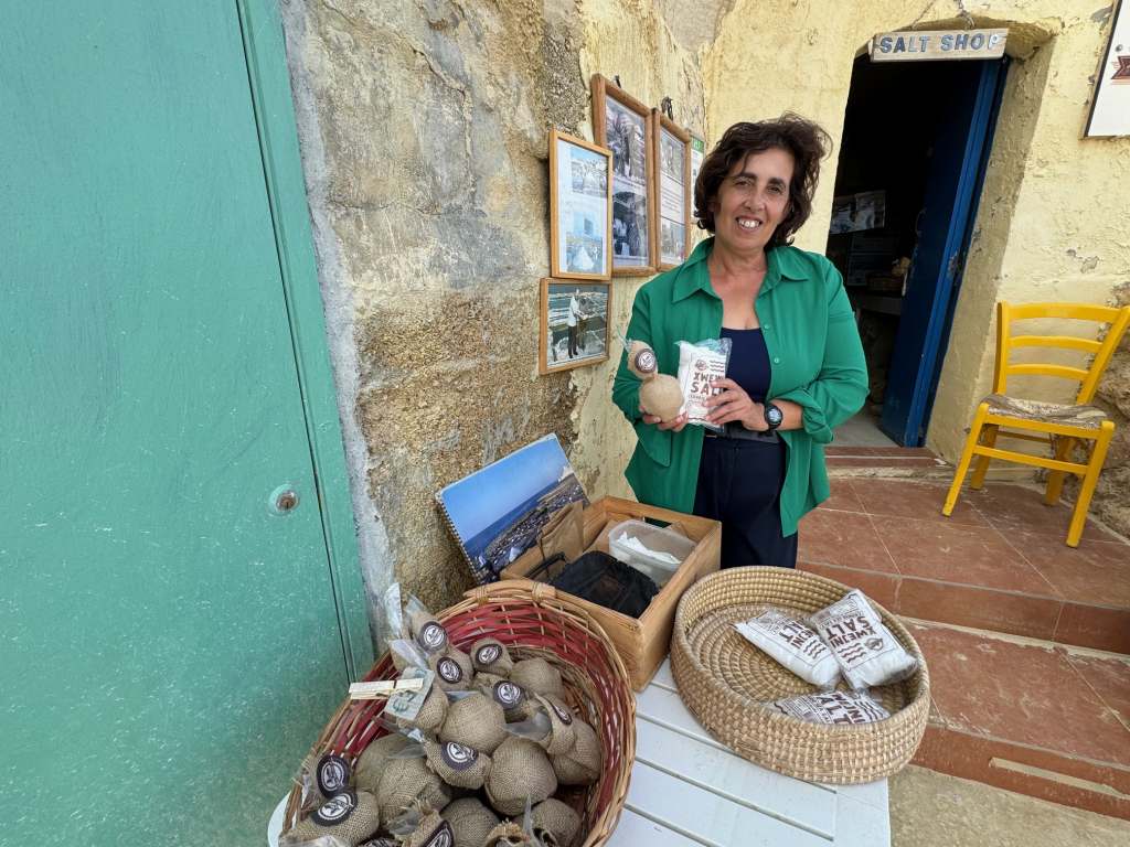 Day-trip to Gozo: Xwejni salt pans