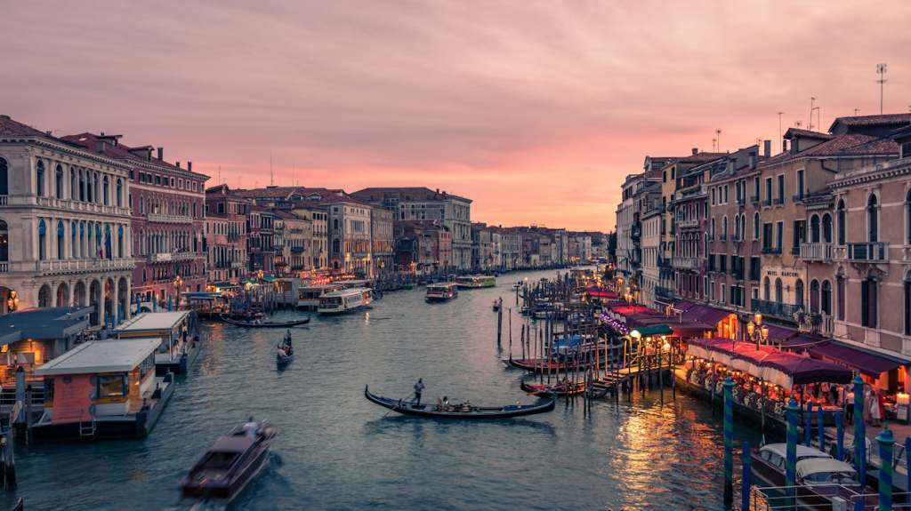 Venice canal pexels