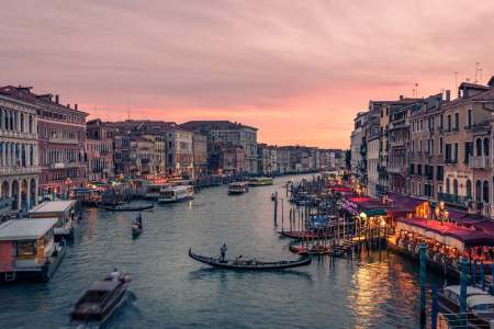 Venice canal pexels