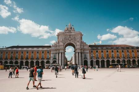 Exploring Lisbon as a Second Home: The Perfect Destination for Mature Travelers