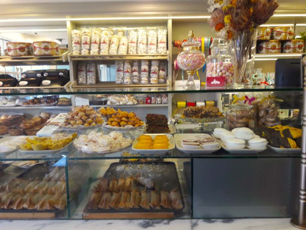 Café Briosa, serving prizewinning cakes, sweets & pastries since 1955