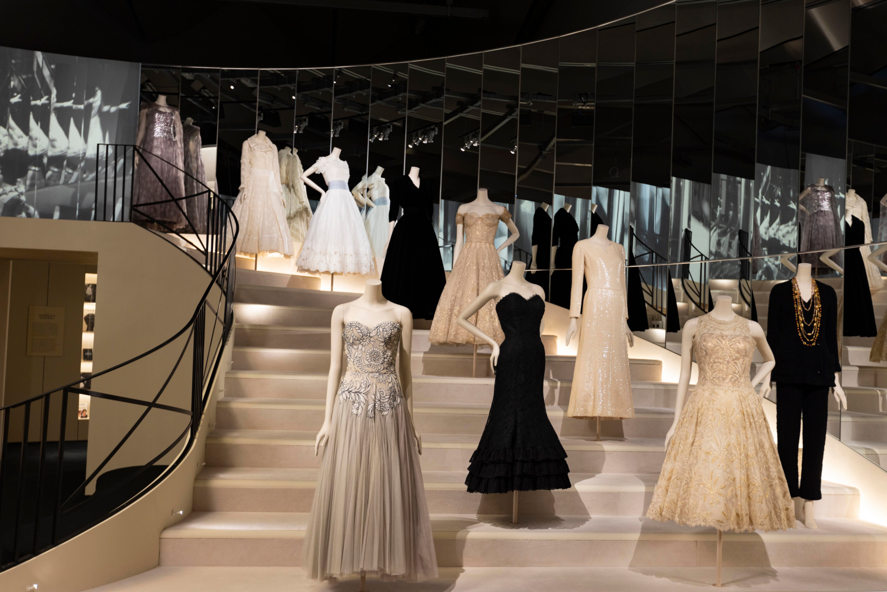  Chanel's mirrored viewing staircase, Rue Cambon salon, ©Victoria and Albert Museum, London