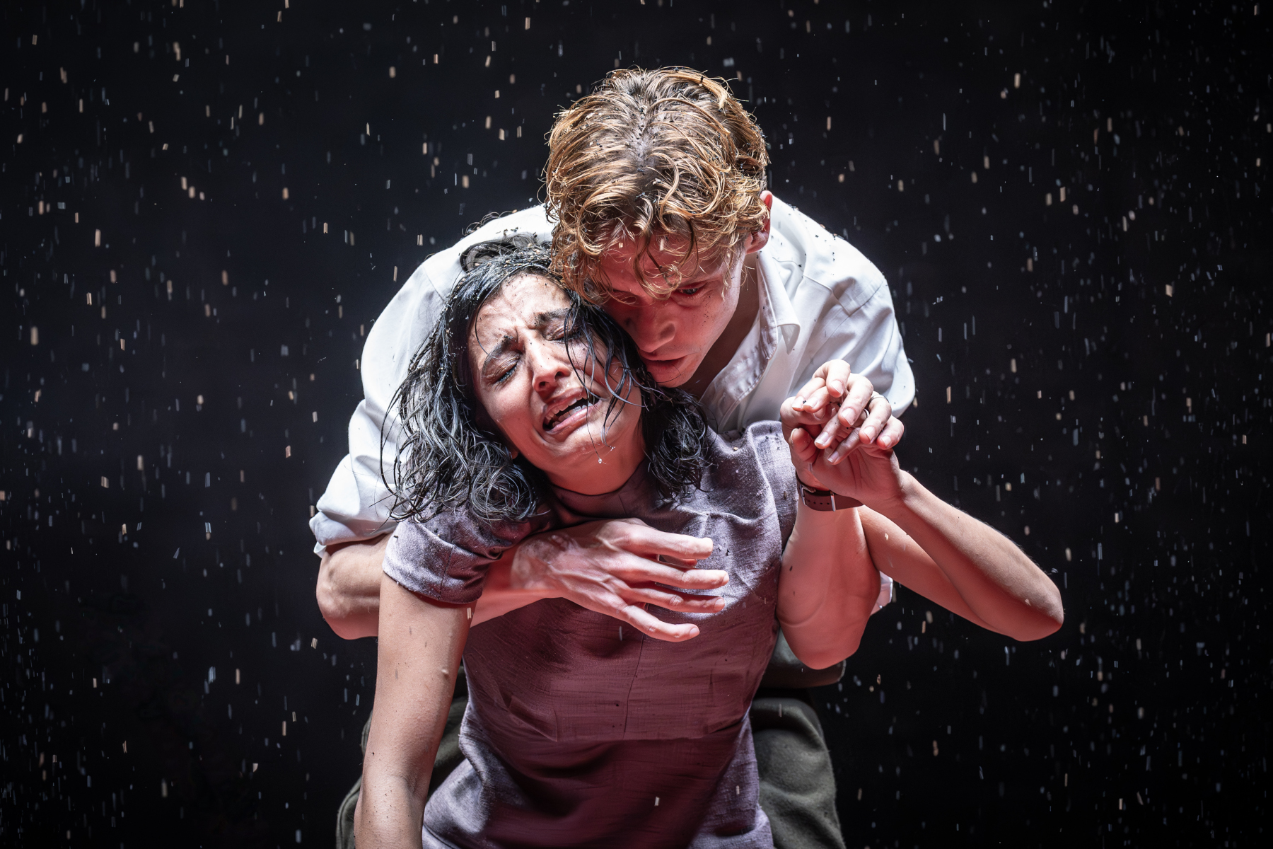 Almeida Theatre Look Back in Anger. Billy Howle and Ellora Torchia. Credit Marc Brenner.