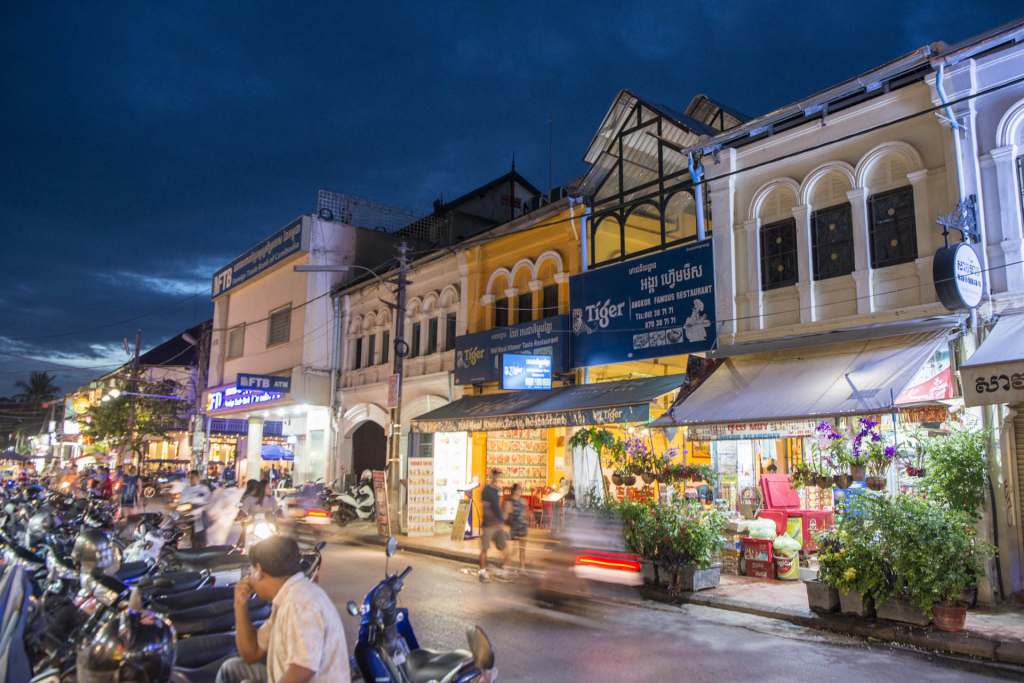 Older shophouses in central Siem Reap