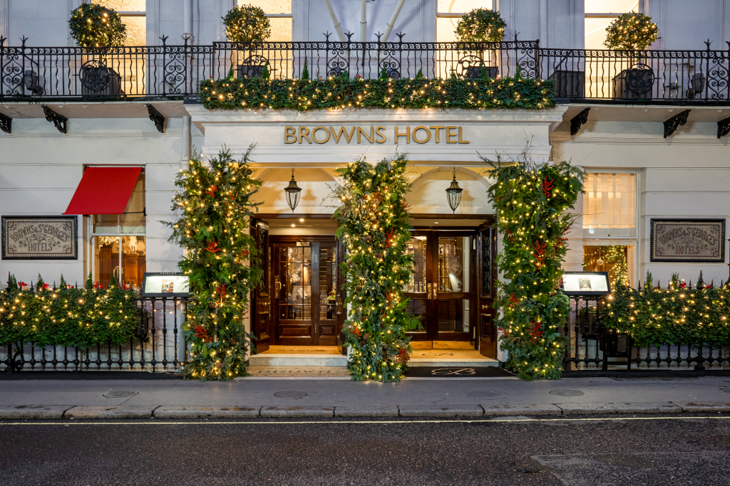 Christmas at Brown's, photo by Claude Palmman