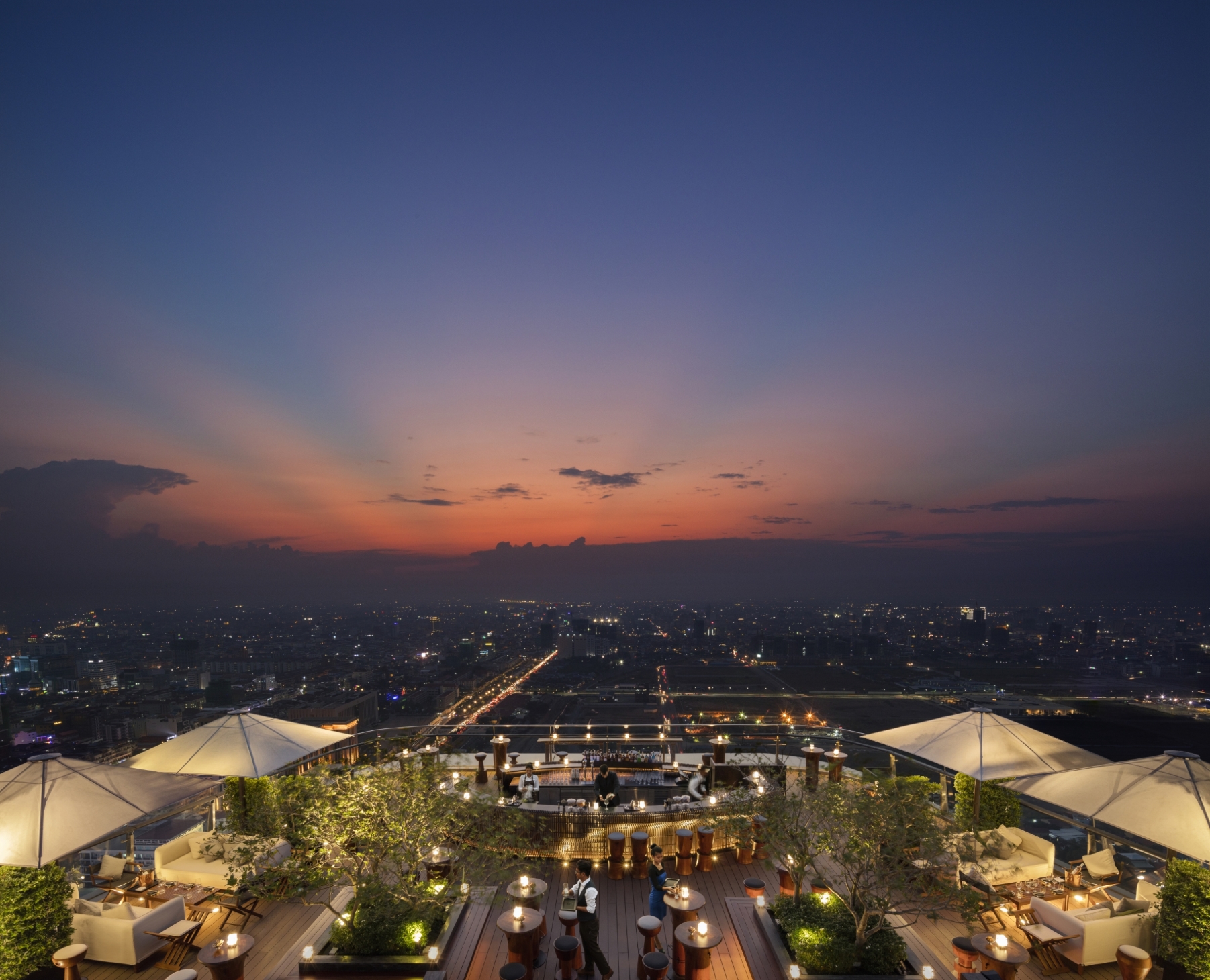 sky bars phnom penh 